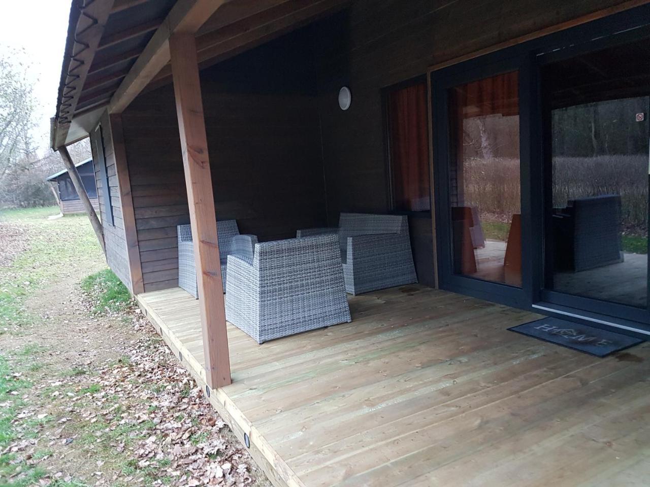 Vakantiepark De Bronzen Eik Sellingen Exterior foto